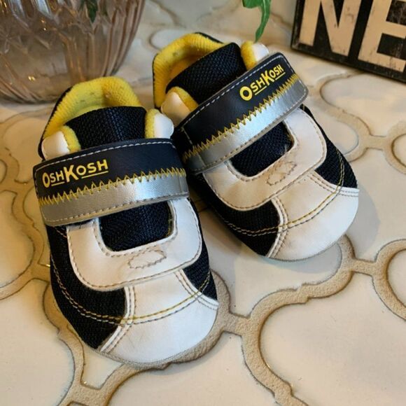 Osh Kosh B'gosh Navy and Yellow Soft Shoe - Picture 1 of 7